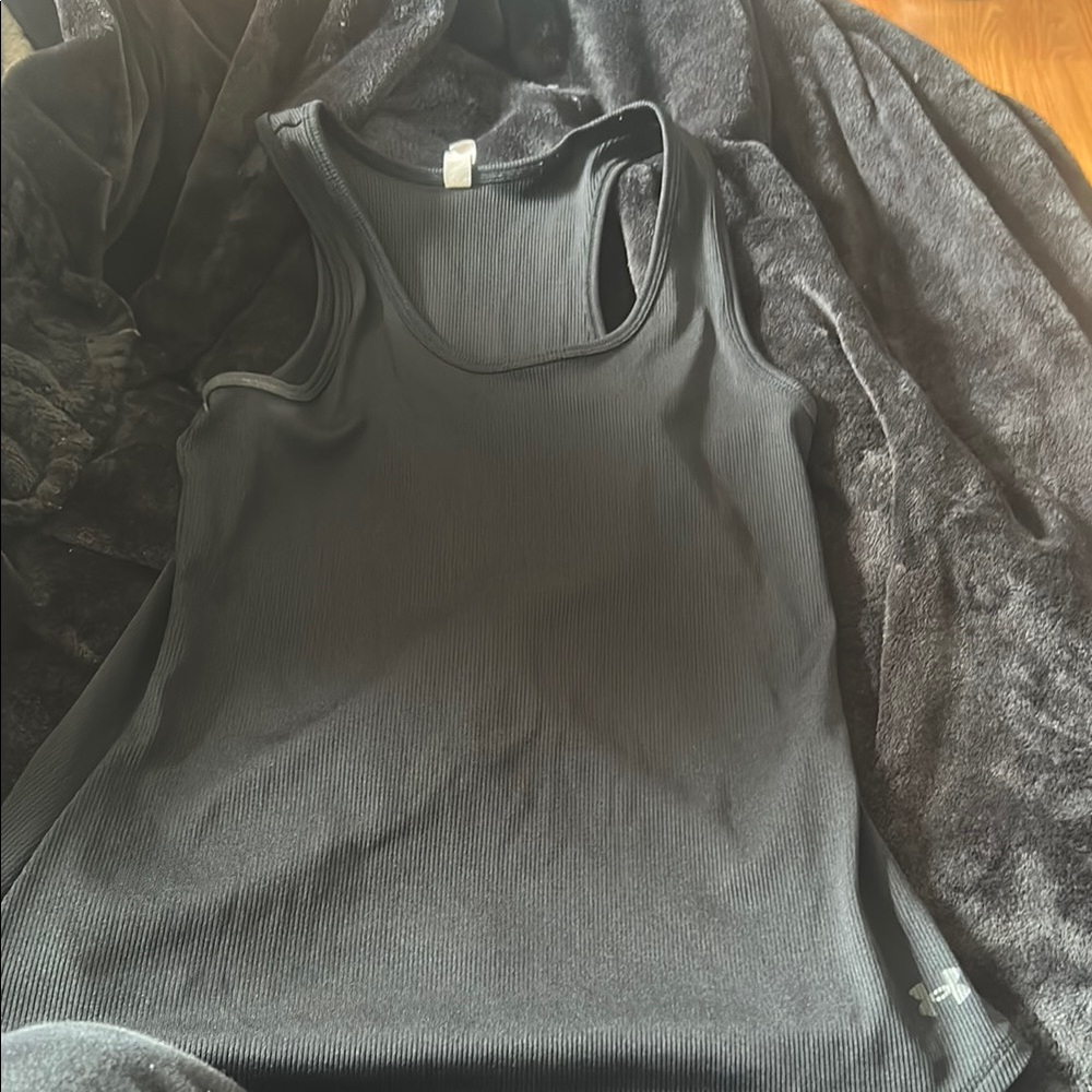 Under Armour Black Fitted Sleeveless Tank Top